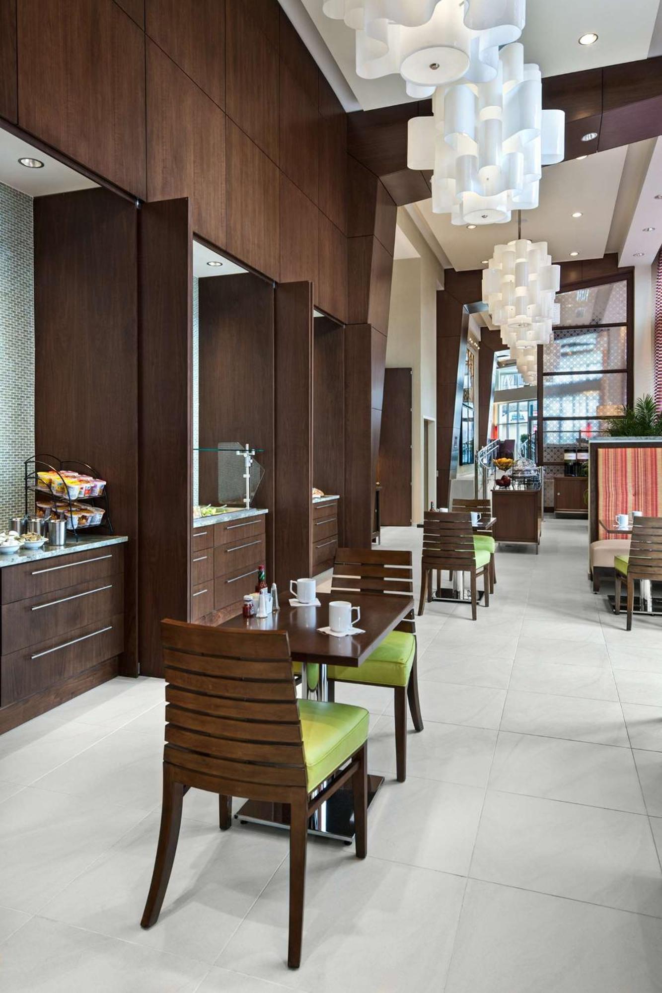 Hilton Garden Inn Atlanta Midtown Bagian luar foto